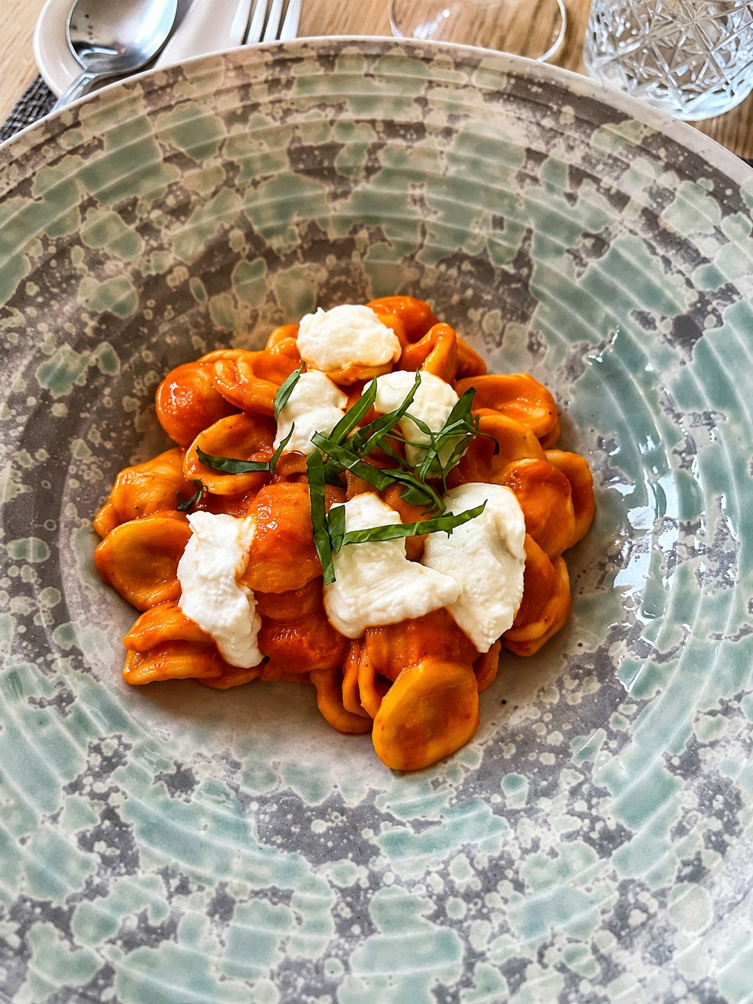 Orecchiette à la Burrata, Tomates et Basilic